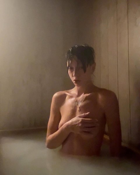 Thumbnail of p-c5eafkykue8-3e6490c93f3444b6 0