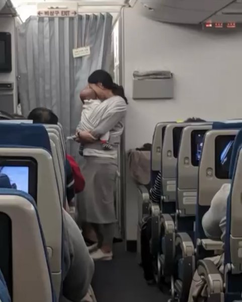 Thumbnail of p-dlkrnycmrly-5e4d724a0dba451e 2