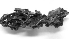 Thumbnail of 若い男性の脳がガラスに変化、ベスビオ火山噴火の超高温にさらされた過程を解明